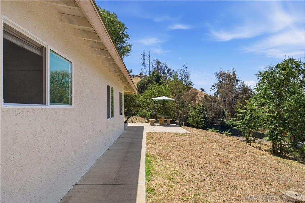 11305 Rocky Ln