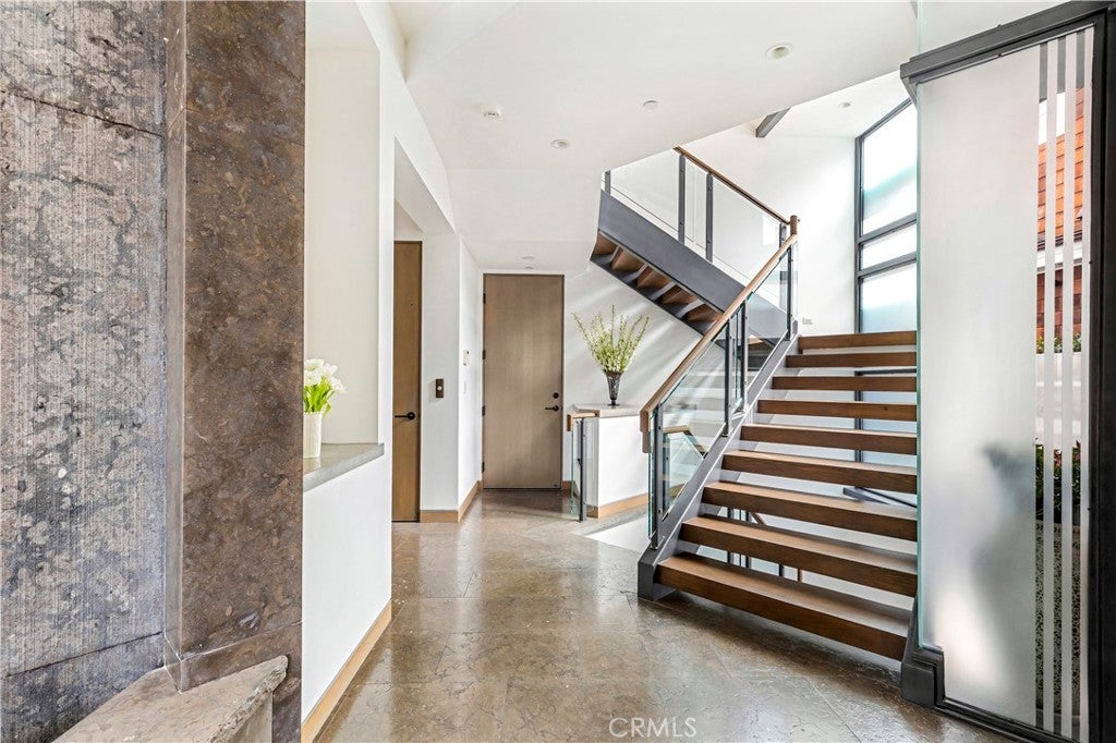 8 Beacon Bay, Newport Beach CA 92660 - Photo 17