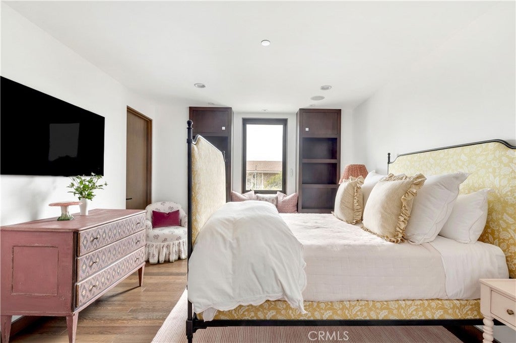 8 Beacon Bay, Newport Beach CA 92660 - Photo 32