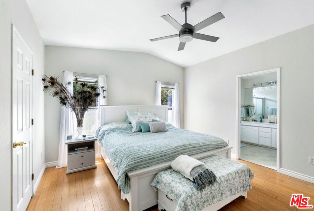 Photo of 29500 Heathercliff Rd. Rd #3, Malibu, CA 90265 (MLS # 22170017)