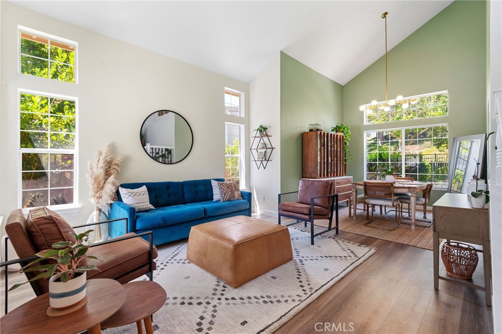 43502 Calle Carabana