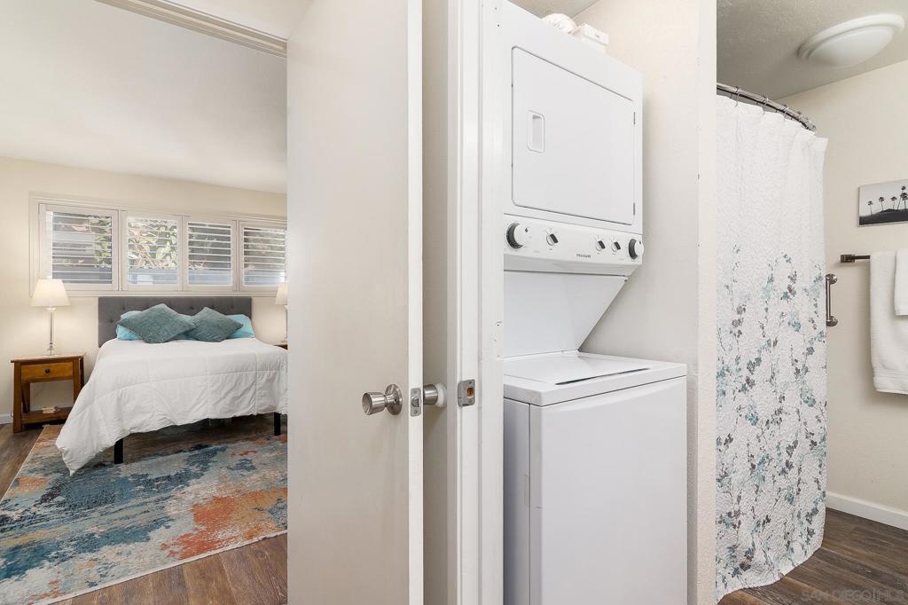 3606 Vista Rey 38