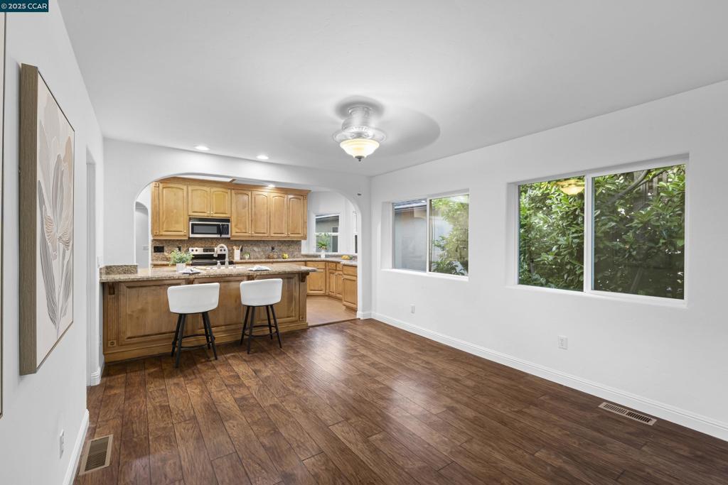 OLD MARTINEZ - Residential