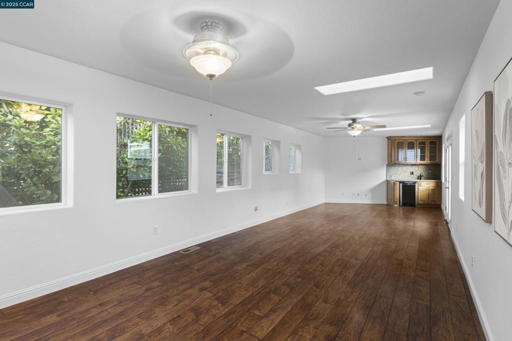 OLD MARTINEZ - Residential