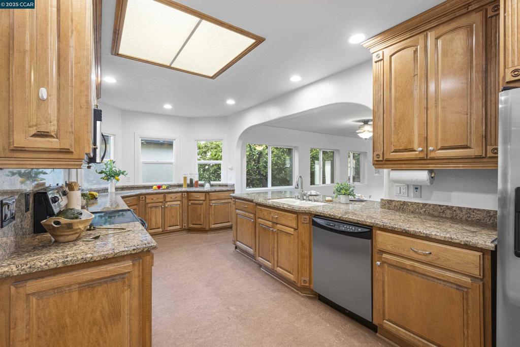 OLD MARTINEZ - Residential