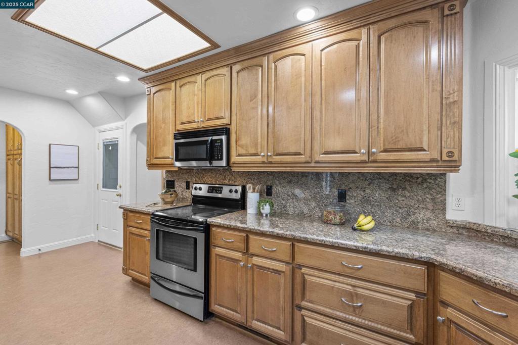 OLD MARTINEZ - Residential