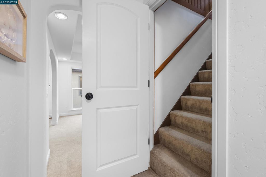 OLD MARTINEZ - Residential