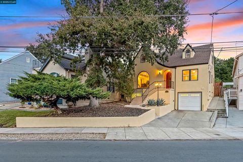 Photo of 912 Brown St St, Martinez, CA 94553 (MLS # 41112441) Photo of 912 Brown St St, Martinez, CA 94553 (MLS # 41112441)