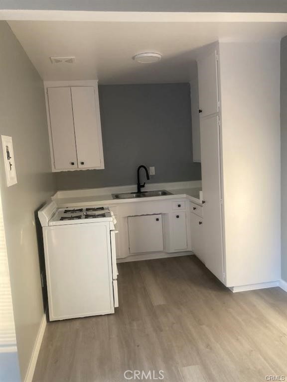 528 N Batavia Street