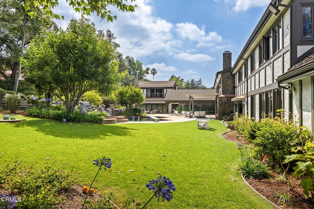 860 Flintridge Avenue