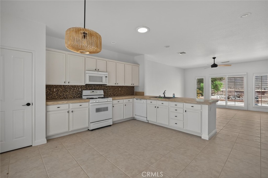 Lake La Quinta (31325) - Residential