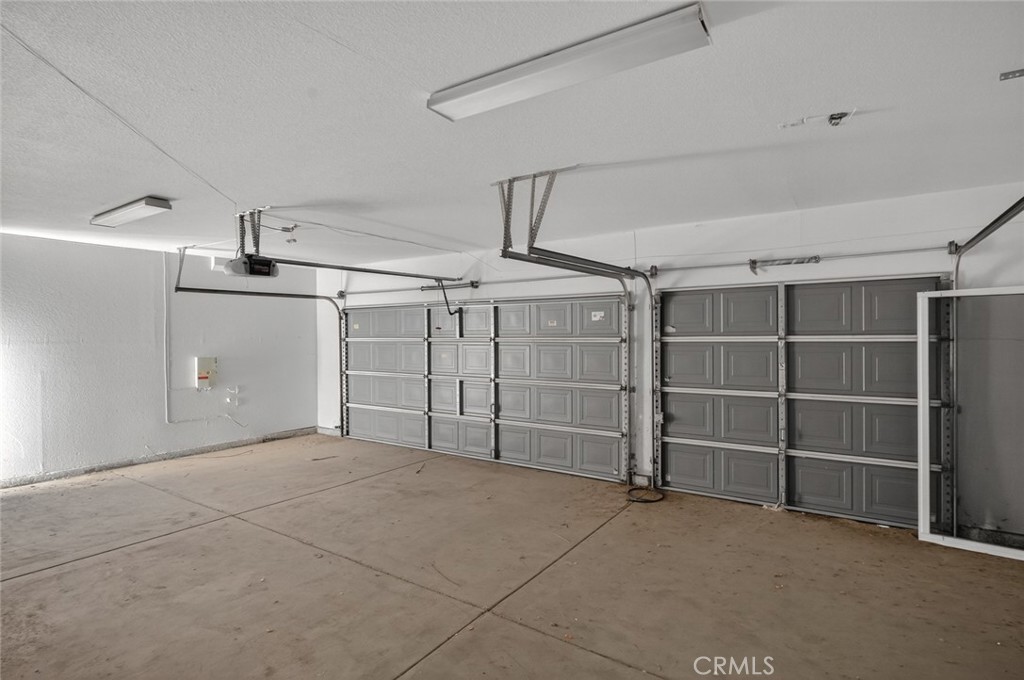 Lake La Quinta (31325) - Residential