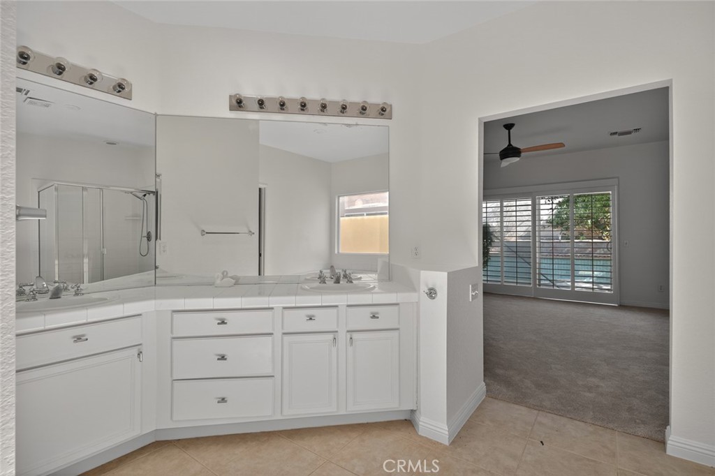 Lake La Quinta (31325) - Residential