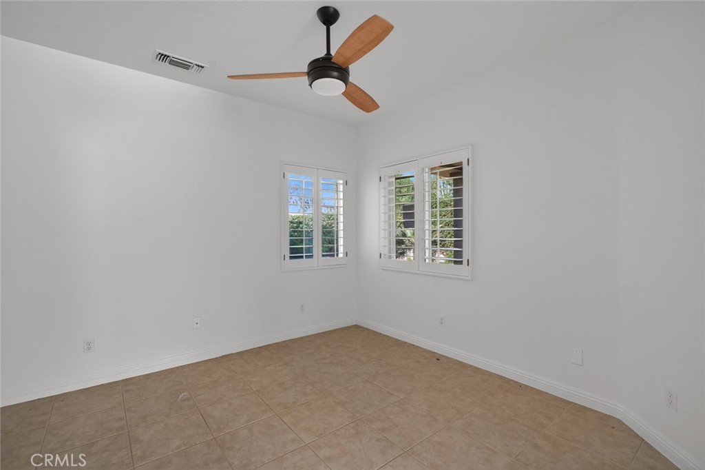 Lake La Quinta (31325) - Residential