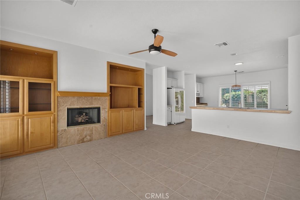 Lake La Quinta (31325) - Residential