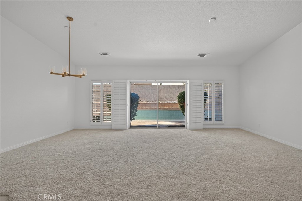 Lake La Quinta (31325) - Residential