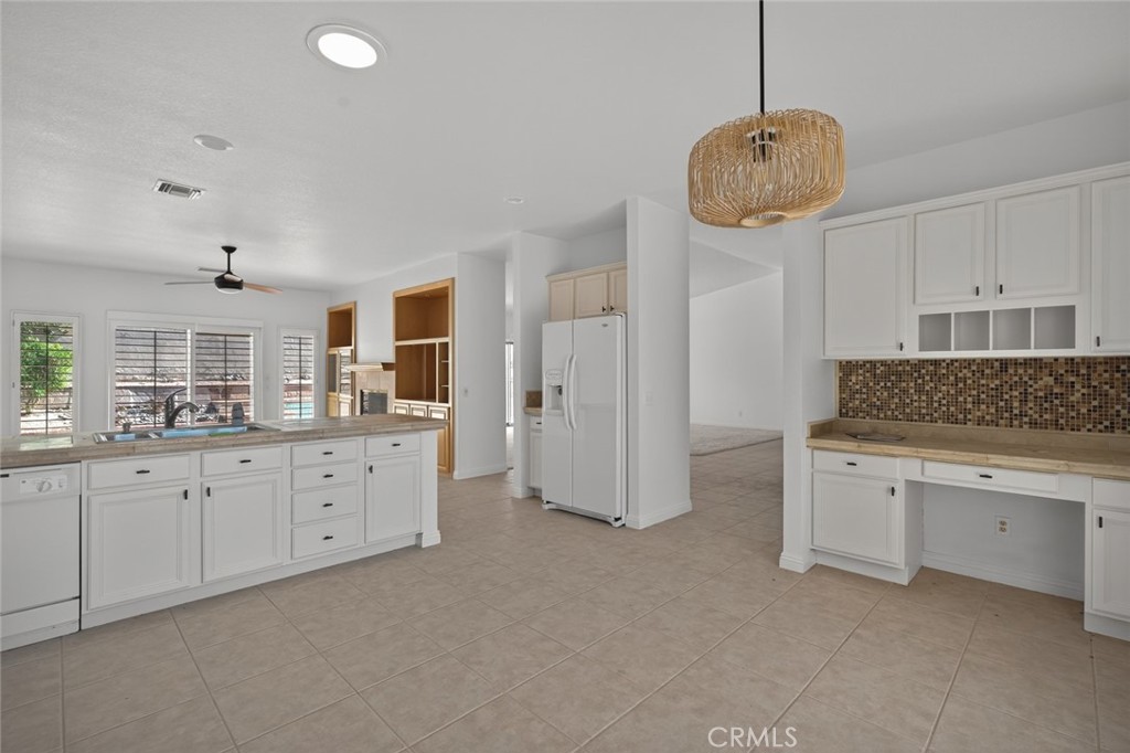 Lake La Quinta (31325) - Residential