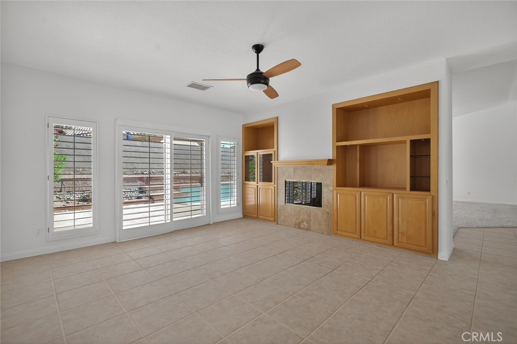 Lake La Quinta (31325) - Residential