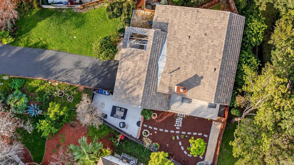 916 Mimosa Avenue