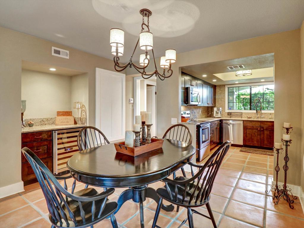 2001 E Camino Parocela G45