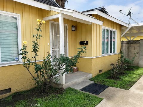 Photo of 5743 5745 Kester Avenue, Sherman Oaks, CA 91411 (MLS # SR26172852)