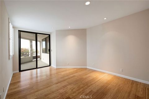 Tiny photo for 510 The Village #103, Redondo Beach, CA 90277 (MLS # SB25244325)