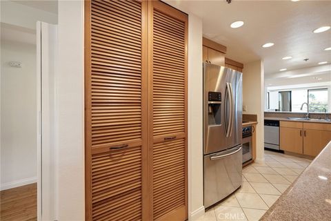 Tiny photo for 510 The Village #103, Redondo Beach, CA 90277 (MLS # SB25244325)