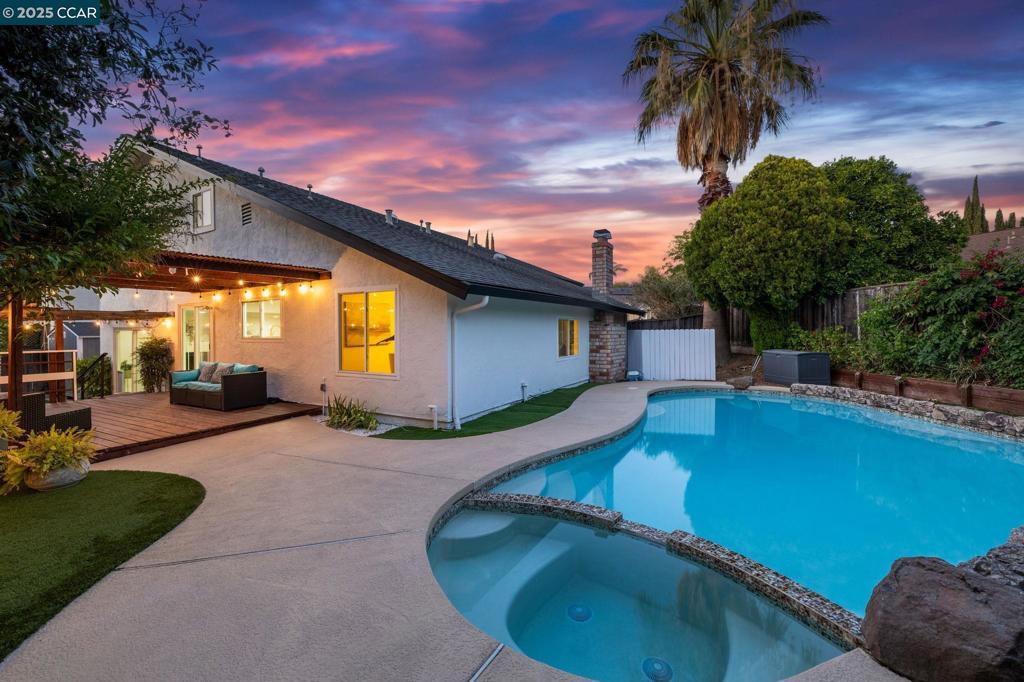 TURTLE CREEK - Residential