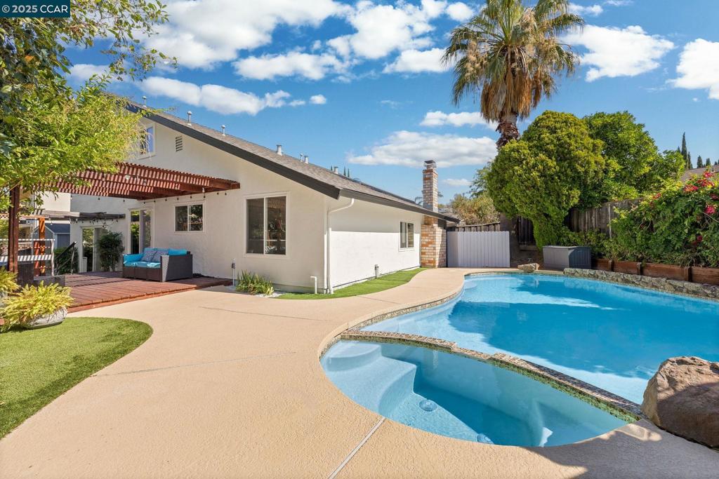 TURTLE CREEK - Residential