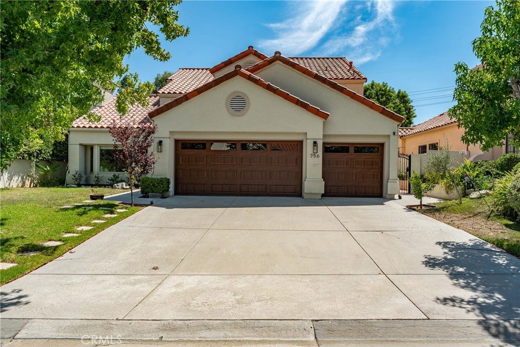 756 Cedar Point Place