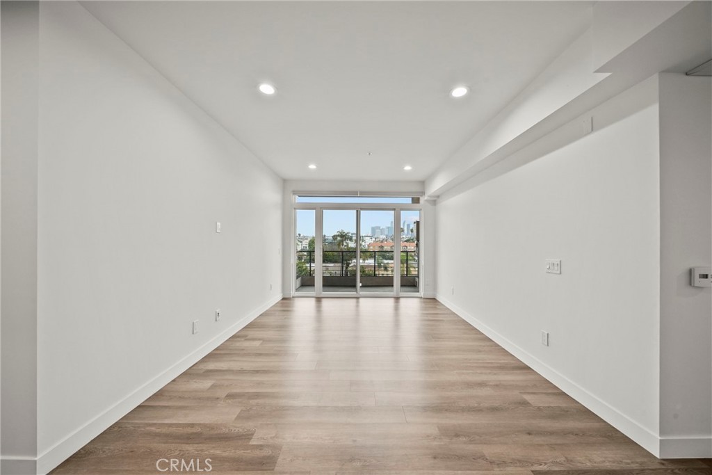 900 S Kenmore Avenue 504