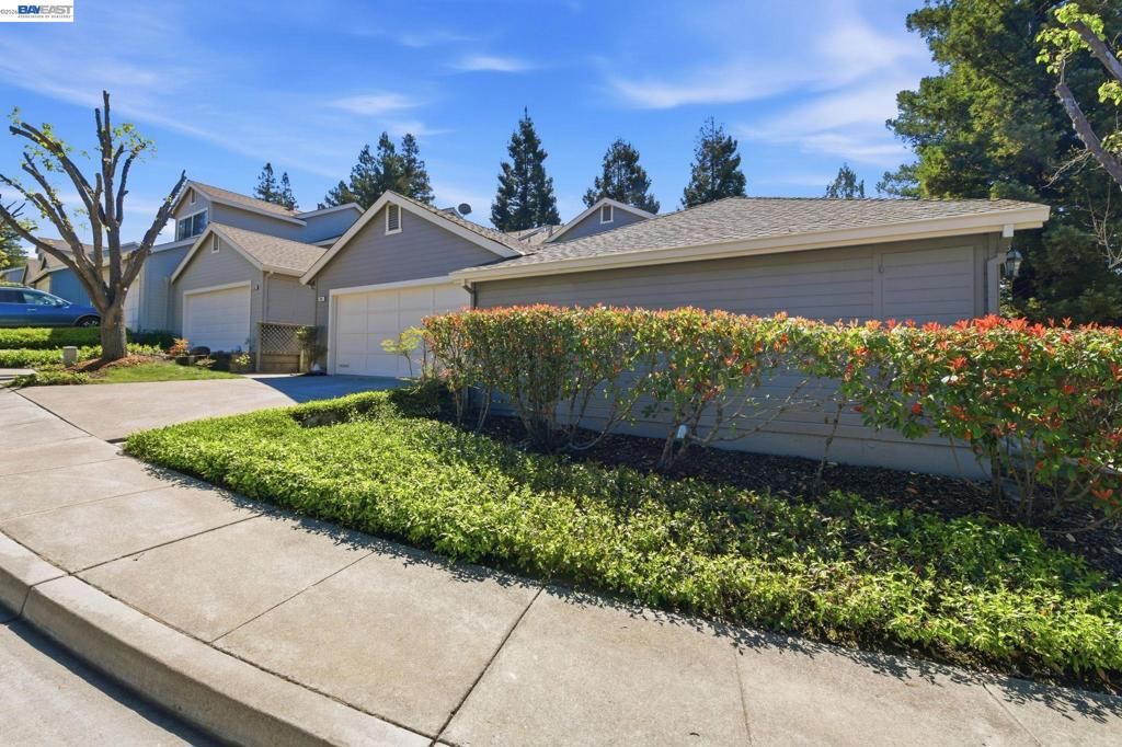 Photo of 664 Praderia Cir Cir, Fremont, CA 94539 (MLS # 41131128)