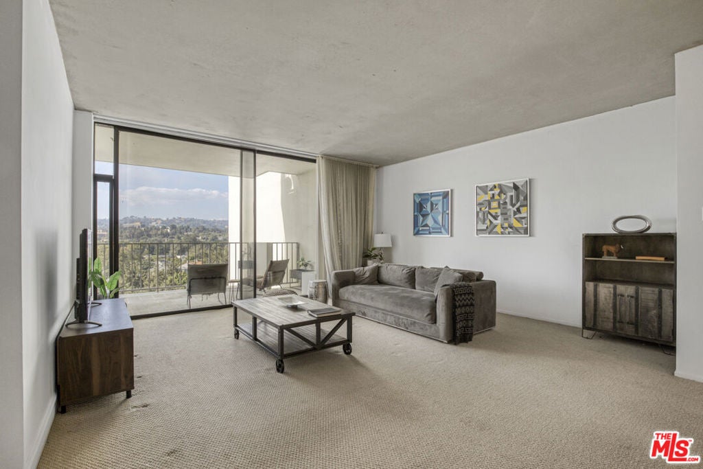 10433 Wilshire Boulevard 808