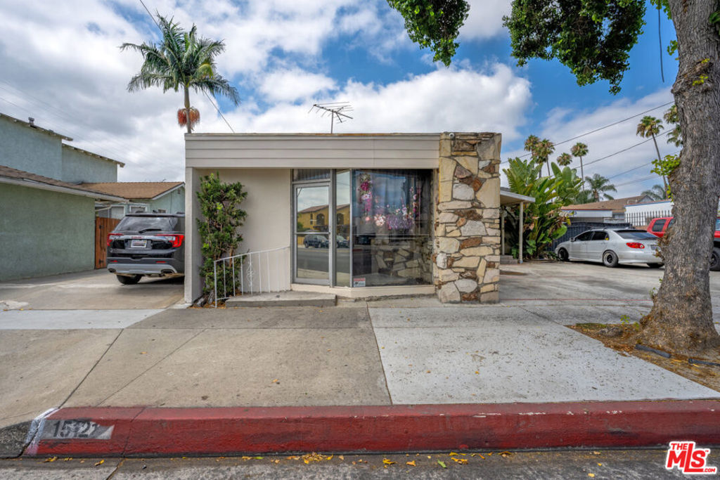 First time on the market in 20+ years. Two side-by-side Bellflower assets offered together or individually. 15121 Clark Ave: 1,442 SF mixed-use property on 7,952 SF lot (0.18 AC), front office plus rear residential unit, both can be delivered vacant, asking $1,450,000. 15111 Clark Ave: 1,170 SF auto repair shop on 12,878 SF lot (0.30 AC), BFCG zoning, includes established auto repair business and real estate, asking $2,500,000. Combined offering: 2,612 SF buildings on 20,830 SF lot (0.48 AC), combined $3,950,000, dual-income potential, ideal for owner-user, investor, or redevelopment.
