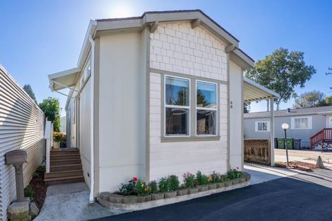 Photo of 930 Rosedale Avenue, Capitola, CA 95010 (MLS # ML82038003)