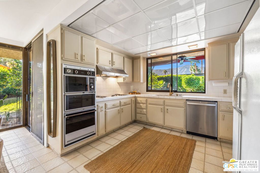 Thunderbird Terrace - Residential