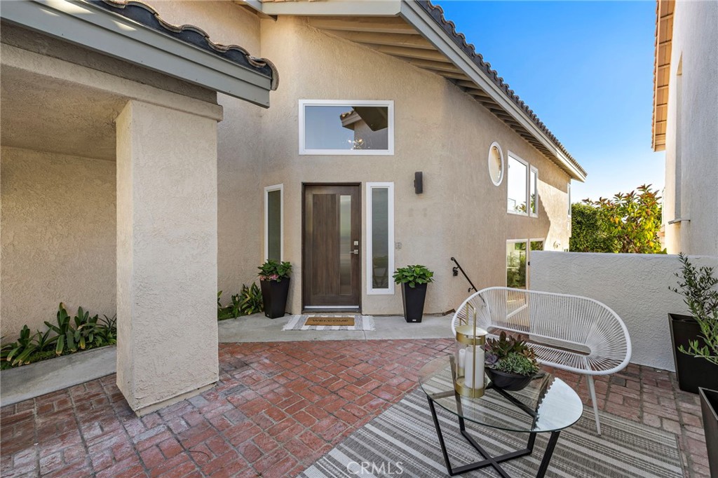 27 Palm Beach Court