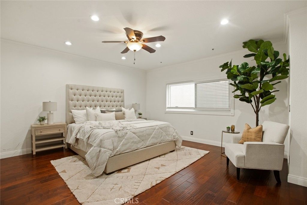 Photo of 4355 Ventura Canyon #103, Sherman Oaks, CA 91423 (MLS # SR26001507)