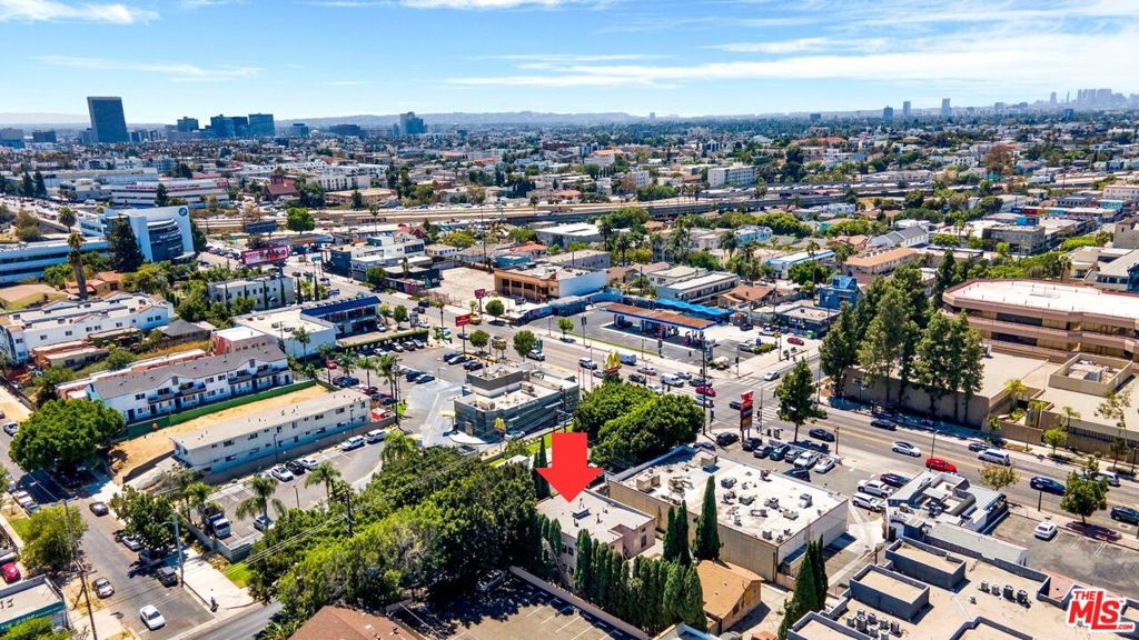4149 Melrose Avenue