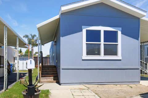 Photo of 1040 38th AVE #6, Santa Cruz, CA 95062 (MLS # ML82055836)