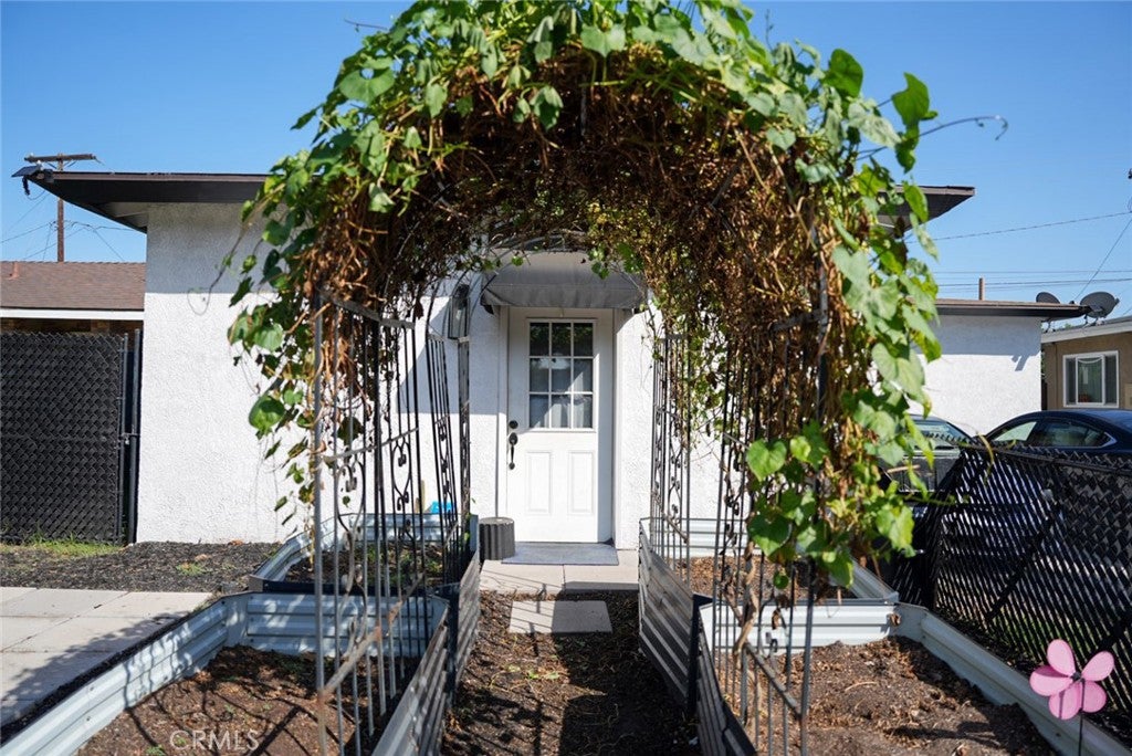 14312 Dumont