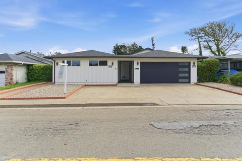 Photo of 2891 Cottonwood Drive, San Bruno, CA 94066 (MLS # ML82037373)