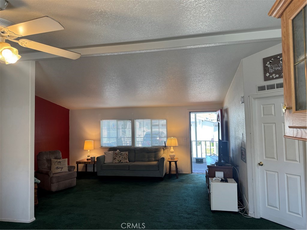 39 Spruce Via