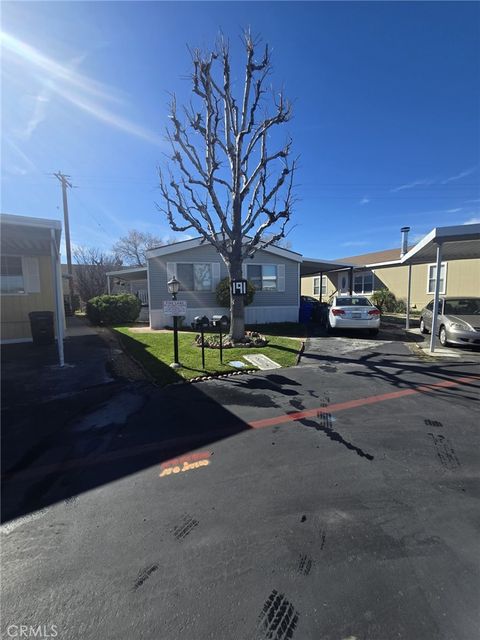 Photo of 27361 Sierra HWY Hwy #191, Canyon Country, CA 91351 (MLS # SR26041689)