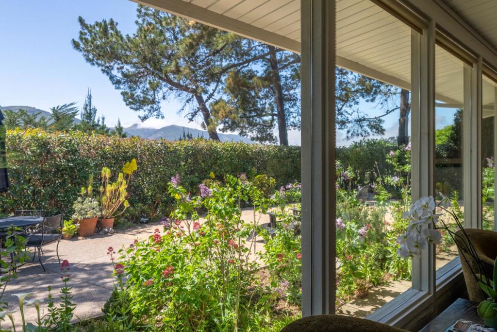 41 Lilac Lane