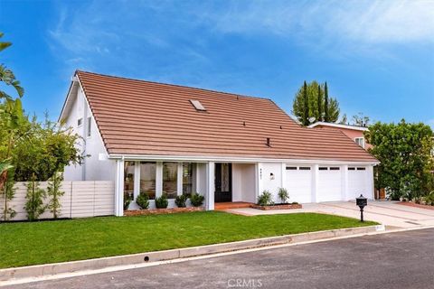 4401 Cezanne Avenue Woodland Hills CA 91364