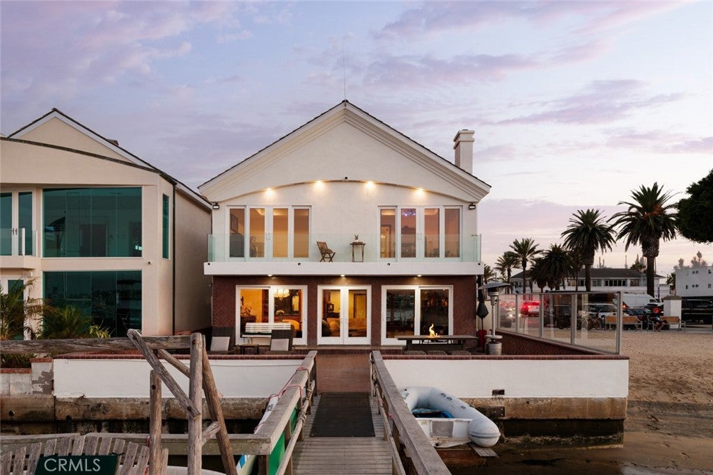 1444 W Bay
