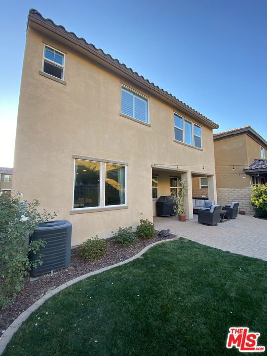 Everett at Five Knolls - Residential Lease