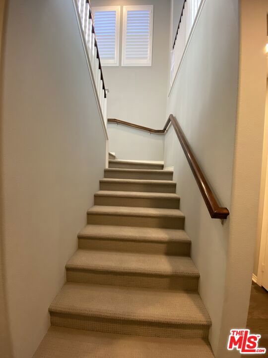 Everett at Five Knolls - Residential Lease