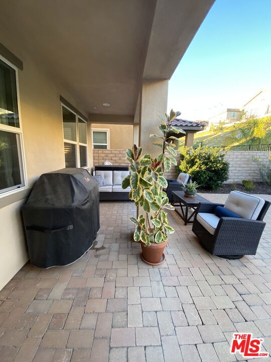 Everett at Five Knolls - Residential Lease